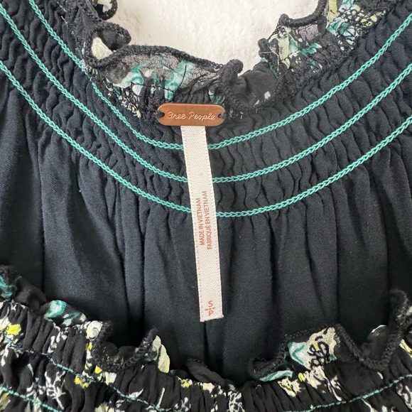 Free People Black Rose Valley Floral Off The Shoulder Cottagecore Peasant Blouse - Picture 11 of 14